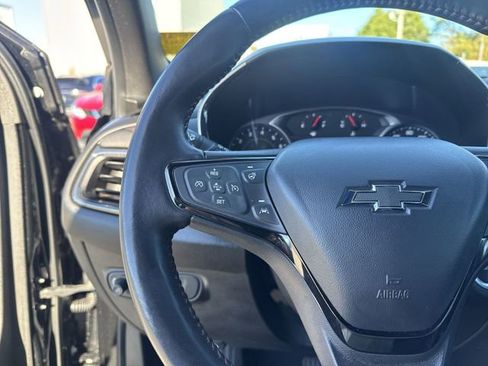 Used 2022 Chevrolet Equinox RS w/ RS Leather Package image 17