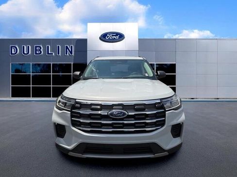 New 2026 Ford Explorer Active RWD image 2