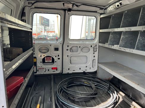 Used 2014 Ford E-350 and Econoline 350 Super Duty image 9