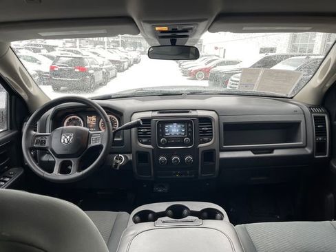 Used 2018 RAM 2500 Tradesman w/ Chrome Appearance Group image 16