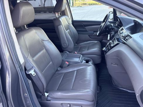 Used 2013 Honda Odyssey Touring Elite image 17