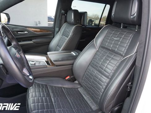 Used 2023 Cadillac Escalade ESV Sport Platinum w/ LPO, Floor Liner Package image 16