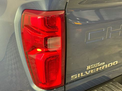 Used 2026 Chevrolet Silverado 3500 High Country w/ High Country Premium Package AWD/4WD image 33