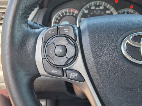 Used 2014 Toyota Camry SE FWD image 27