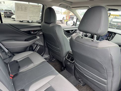 Used 2025 Subaru Outback Onyx Edition image 35