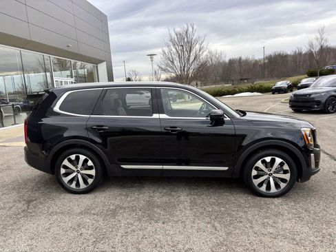 Used 2022 Kia Telluride EX w/ EX Premium Package image 8