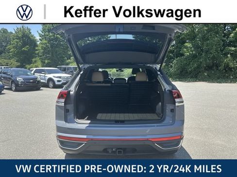 Certified 2024 Volkswagen Atlas Cross Sport SE FWD image 35