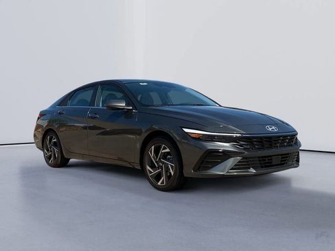 New 2025 Hyundai Elantra Limited image 1