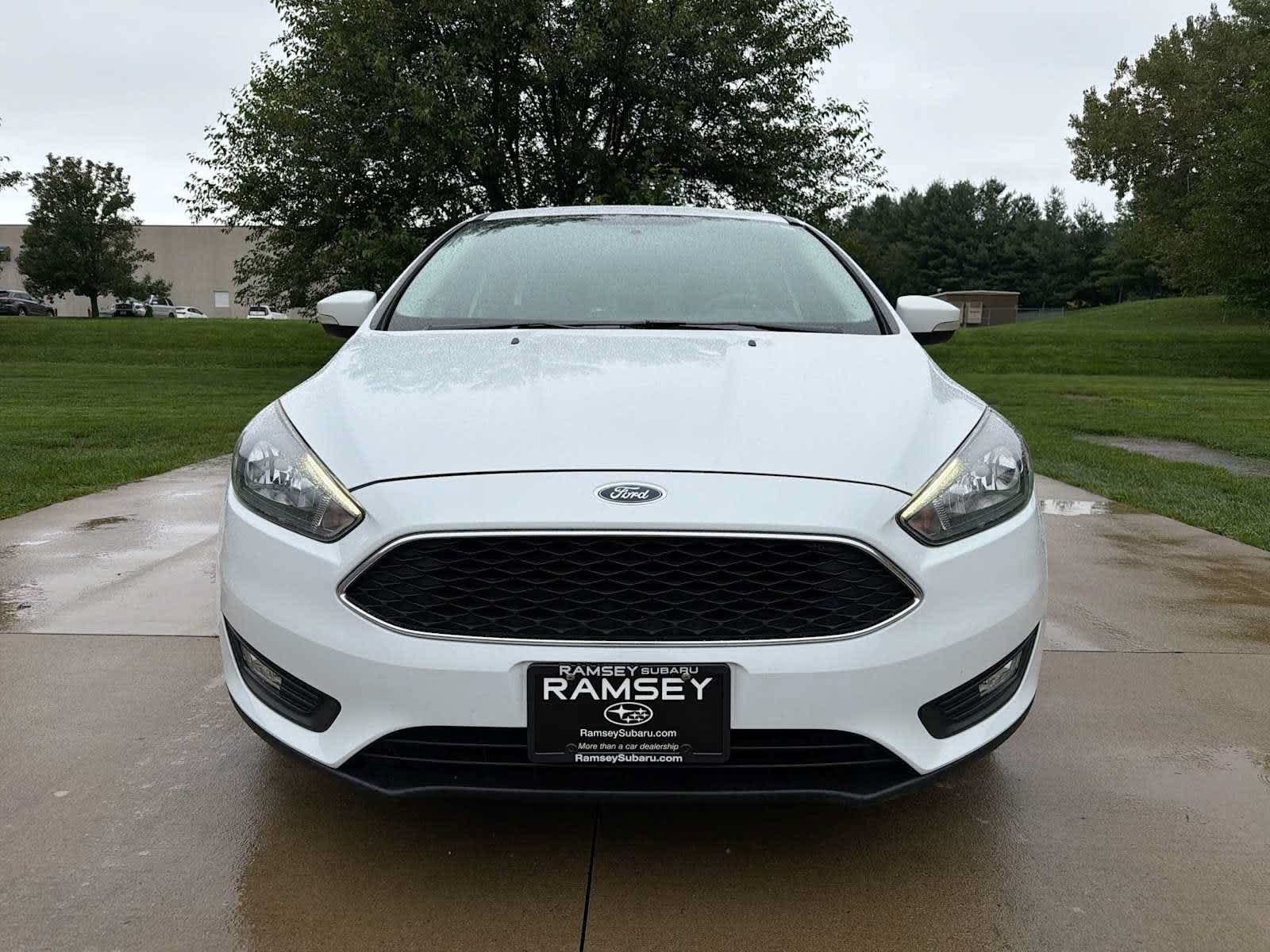 Used 2016 Ford Focus SE w/ Equipment Group 201A FWD image 9