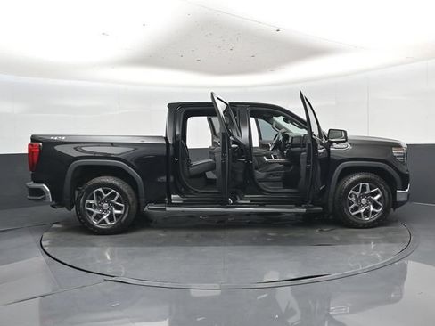 Used 2022 GMC Sierra 1500 SLT w/ SLT Convenience Package AWD/4WD image 56
