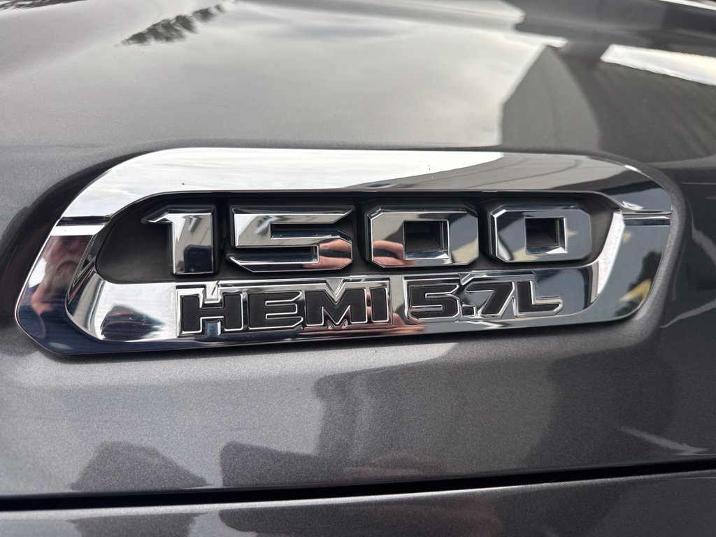 Used 2019 RAM 1500 Laramie AWD/4WD image 7