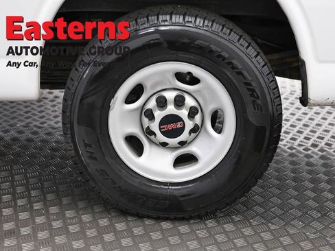 Used 2020 GMC Savana 3500 w/ Driver Convenience Package RWD image 32