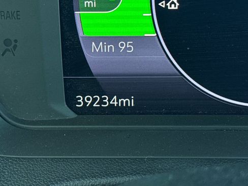 Certified 2023 Chevrolet Bolt EUV LT image 30