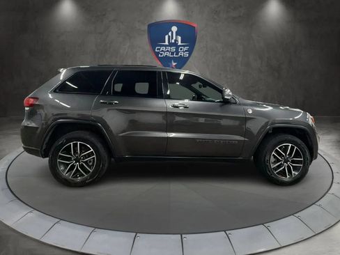 Used 2020 Jeep Grand Cherokee Trailhawk w/ Premium Lighting Group AWD/4WD image 6