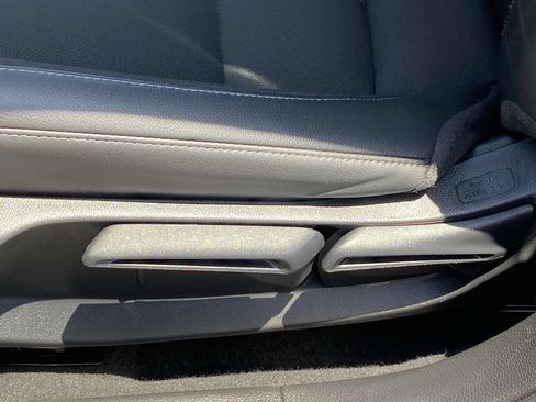 Used 2025 Honda Civic Sport image 25