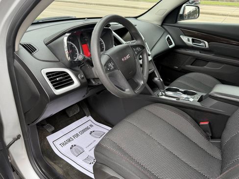 Used 2017 GMC Terrain SLE FWD image 13