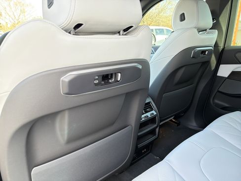 New 2026 BMW X5 sDrive40i w/ Premium Package image 21