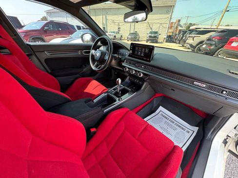 Used 2023 Honda Civic Type R image 32