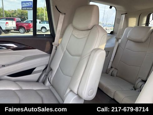 Used 2016 Cadillac Escalade Luxury image 41