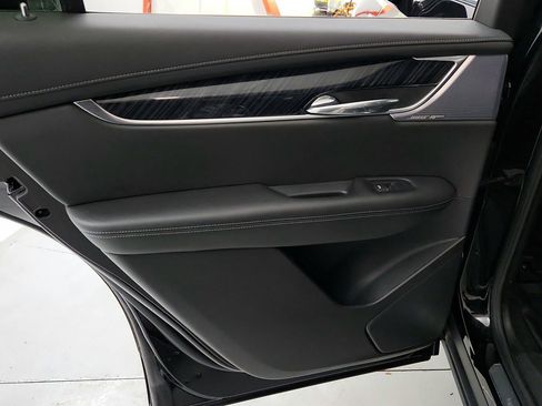 Certified 2023 Cadillac XT6 Premium Luxury w/ LPO, Floor Liner Package AWD/4WD image 21