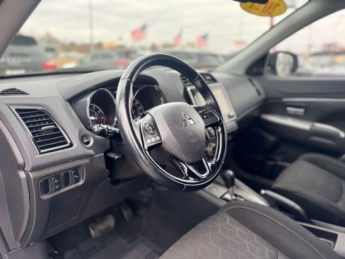 Used 2021 Mitsubishi Outlander Sport SE image 13