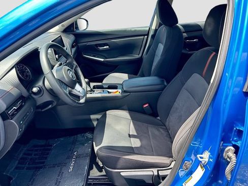 Certified 2023 Nissan Sentra SR FWD image 16