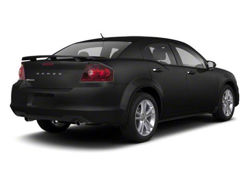 Used 2013 Dodge Avenger SXT w/ Blacktop Pkg FWD image 2