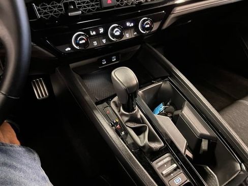 Used 2024 Honda Accord Sport image 29