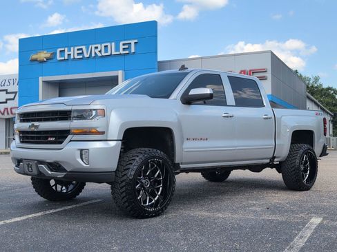 Used 2018 Chevrolet Silverado 1500 LT w/ All Star Edition AWD/4WD image 1