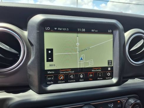 Used 2023 Jeep Wrangler Unlimited Rubicon 4xe w/ Cold Weather Group AWD/4WD image 7