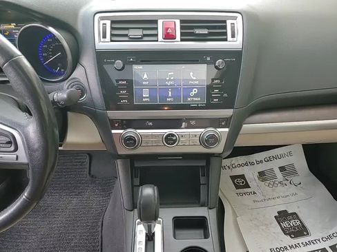Used 2015 Subaru Outback 3.6R Limited image 22