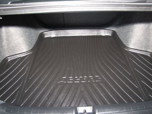 Used 2022 Honda Accord EX-L image 18