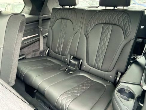Used 2026 BMW X7 M60i AWD/4WD image 12
