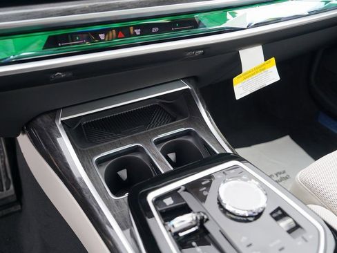 New 2026 BMW 750e xDrive 750e xDrive image 33