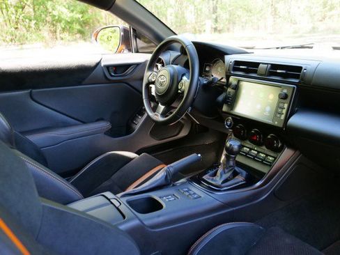 Used 2023 Toyota GR86 10th Anniversary SE image 29