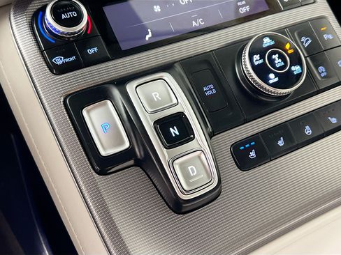 Used 2024 Hyundai Palisade Calligraphy image 25