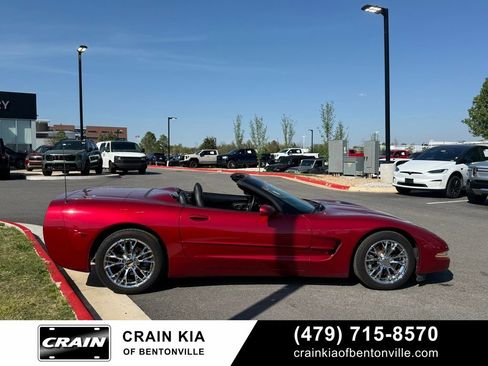Used 2004 Chevrolet Corvette Convertible w/ Preferred Equipment Group image 8