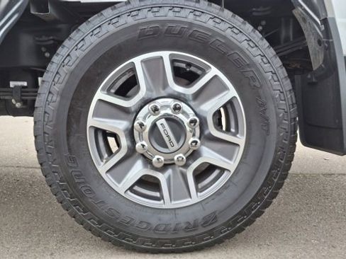 Used 2024 Ford F350 Lariat w/ Camper Package image 9