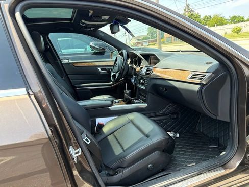 Used 2014 Mercedes-Benz E 350 4MATIC Sedan image 2