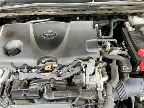 Used 2019 Toyota Camry SE FWD image 10