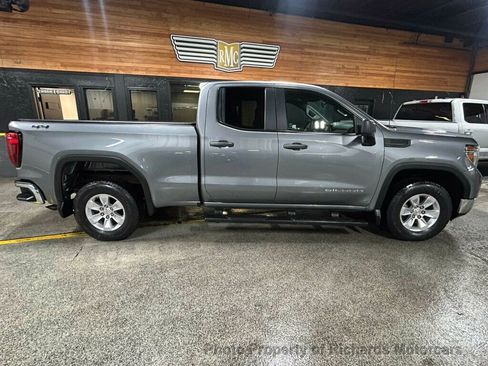 Used 2020 GMC Sierra 1500 4x4 Double Cab image 2