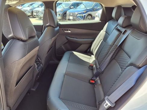 New 2026 Nissan Leaf Platinum+ FWD image 11