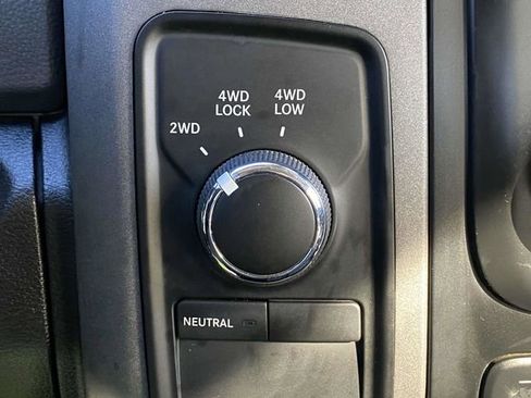 Used 2017 RAM 2500 Tradesman w/ Chrome Appearance Group image 27