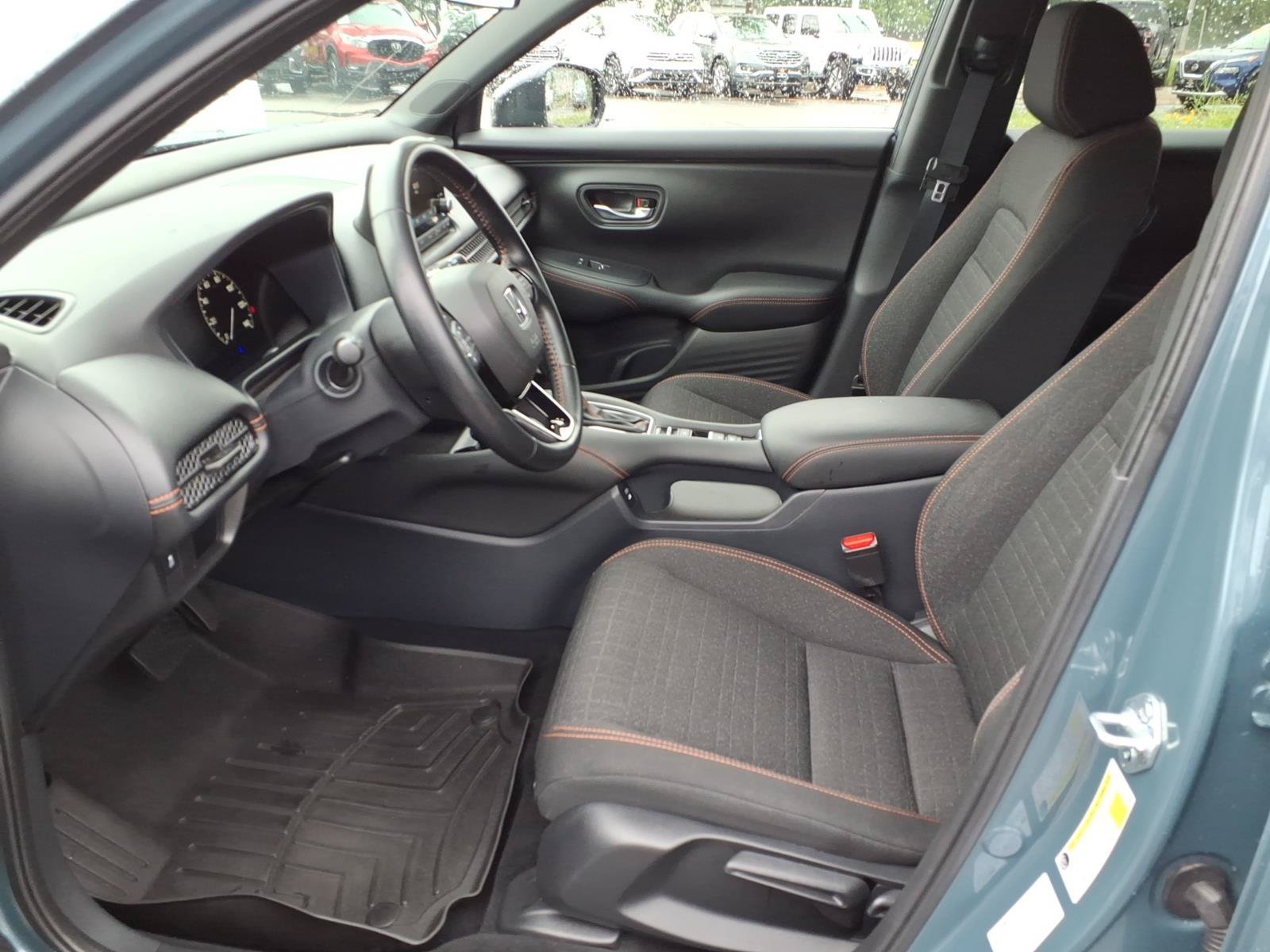 Certified 2025 Honda HR-V Sport image 4