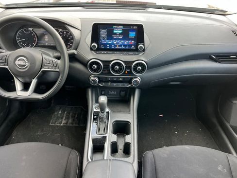 Used 2025 Nissan Sentra SV image 4