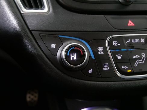 Used 2017 Chevrolet Malibu Premier w/ Premier Sun and Wheel Package image 24