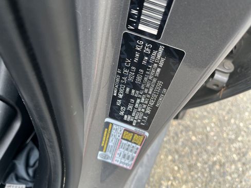 Used 2025 Kia K4 LXS image 9