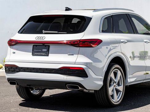 Certified 2025 Audi Q5 Premium w/ Premium Plus AWD/4WD image 7