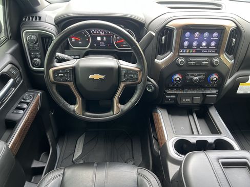 Used 2020 Chevrolet Silverado 1500 High Country w/ Technology Package AWD/4WD image 32