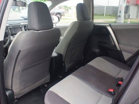 Used 2013 Toyota RAV4 XLE FWD image 10